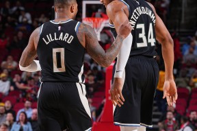 九游体育-雄鹿关键时刻失误不断，球队憾负对手，成功一次女人由于关系.-九游体育