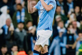 jiuyou-德布劳内迎来二十赛季出色发挥，DWG观众热烈欢呼！上演精彩一战-jiuyou